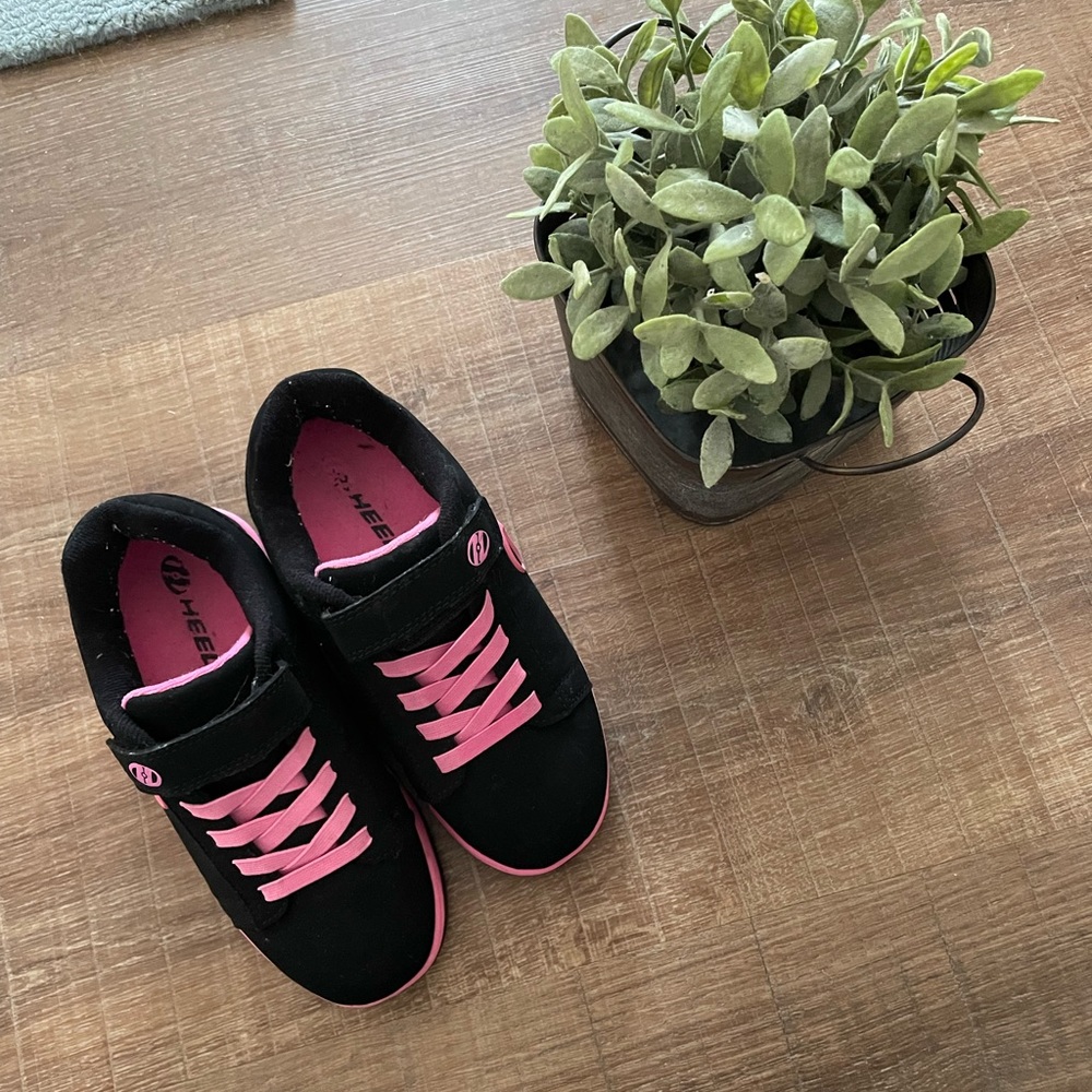 Heely’s Shoes